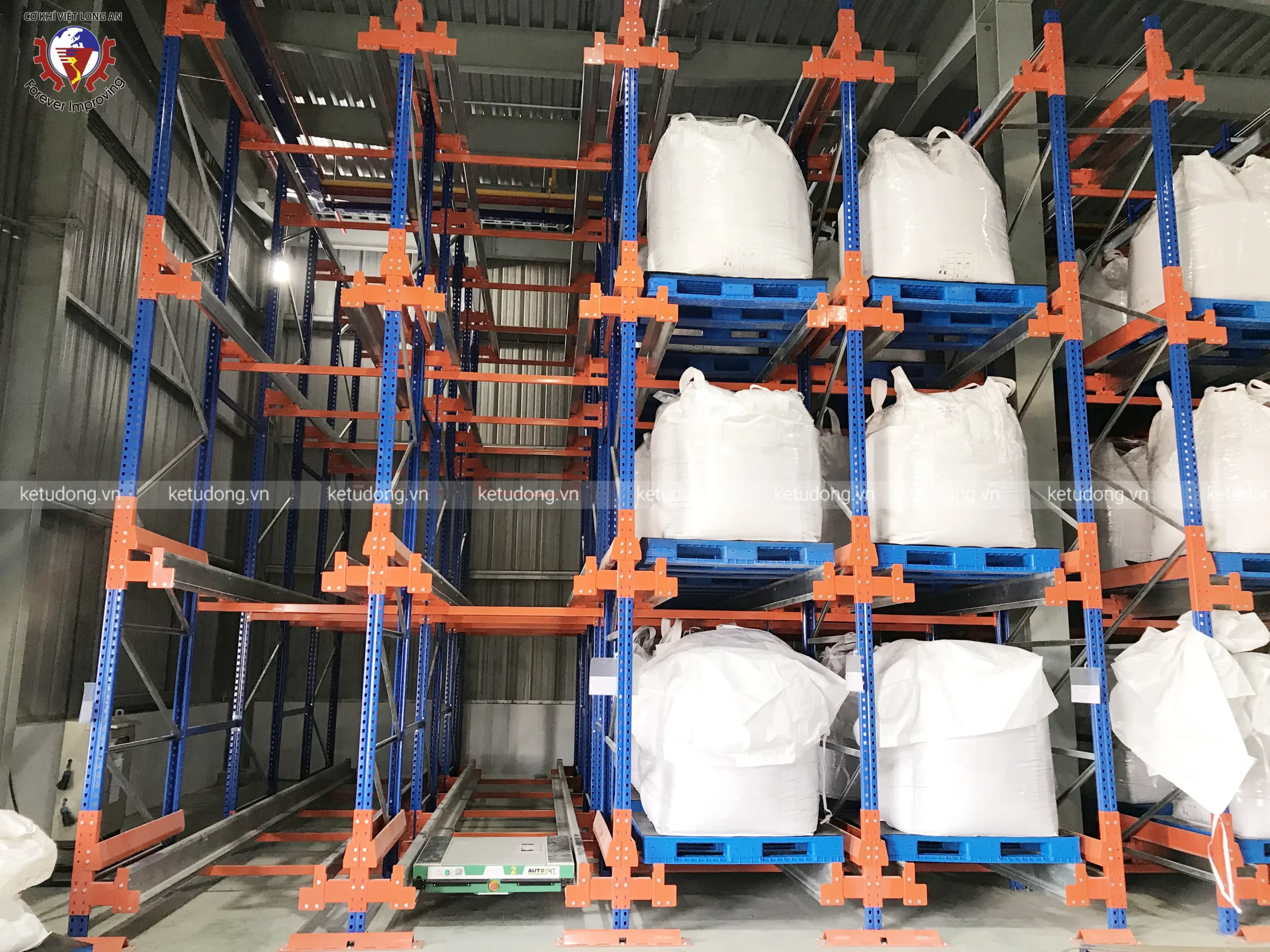Giải pháp kệ shuttle cho khách hàng